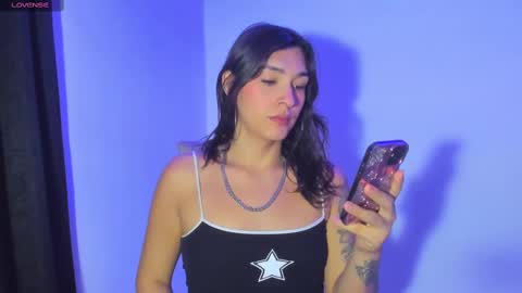 Snapshot of camila_coxx chatting on 03/11/25, 12:54  s online show from 03/11/25, 12:54