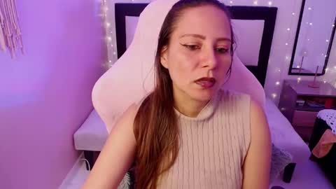 Snapshot of camila_delarosa chatting on 06/02/26, 04:42 camila online show from 06/02/26, 04:42