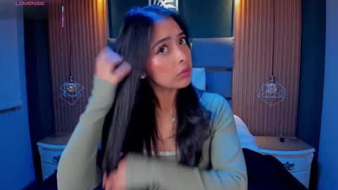 Camila online show from 09/12/25, 03:39