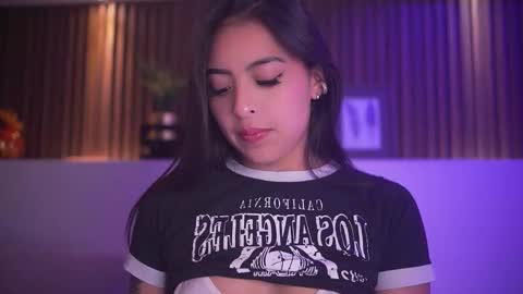 Camila online show from 11/25/25, 04:01