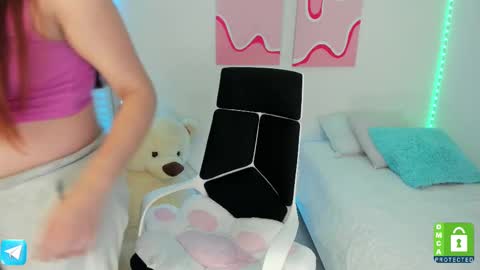 Snapshot of camila_ec2 chatting on 03/03/25, 12:59 C A M I online show from 03/03/25, 12:59