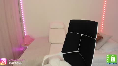 Snapshot of camila_ec2 chatting on 10/01/25, 02:39 C A M I online show from 10/01/25, 02:39