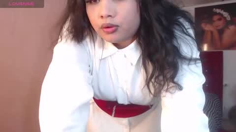 Snapshot of camila_fuenmayor chatting on 01/01/25, 05:33 online show from 01/01/25, 05:33