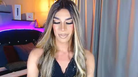 Camila online show from 01/12/25, 06:06