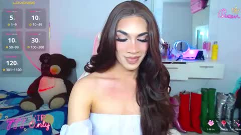 Snapshot of camila_hoottie chatting on 04/06/26, 08:43 Camila online show from 04/06/26, 08:43