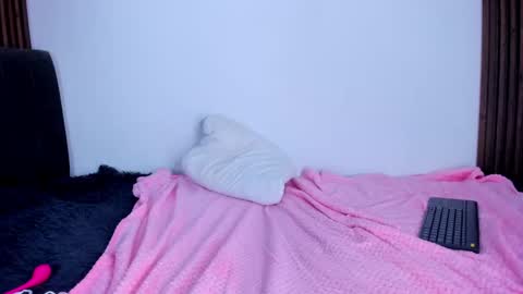 Snapshot of camila_martinez9 chatting on 02/26/25, 02:36 camila_martinez9 online show from 02/26/25, 02:36