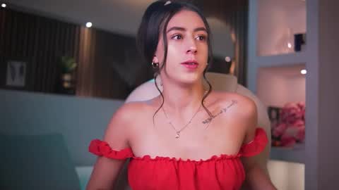 Snapshot of camila_martinez9 chatting on 10/08/25, 11:41 camila_martinez9 online show from 10/08/25, 11:41