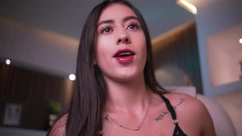 Snapshot of camila_martinez9 chatting on 10/10/25, 11:31 camila_martinez9 online show from 10/10/25, 11:31