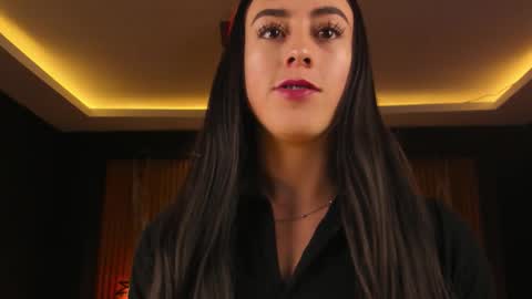 Snapshot of camila_martinez9 chatting on 10/20/25, 11:43 camila_martinez9 online show from 10/20/25, 11:43