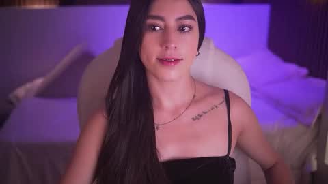 Snapshot of camila_martinez9 chatting on 11/27/25, 11:34 camila_martinez9 online show from 11/27/25, 11:34