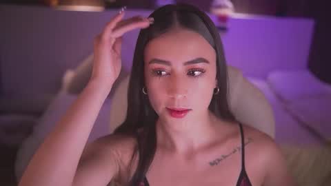 Snapshot of camila_martinez9 chatting on 12/03/25, 11:30 camila_martinez9 online show from 12/03/25, 11:30