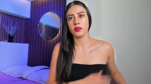 camila_martinez9 online show from 03/30/26, 11:44