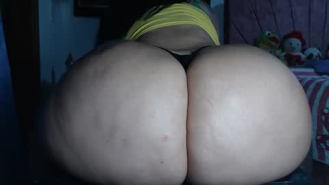 Snapshot of camila_rosess chatting on 05/29/26, 06:00 valentinaEpic way Ive been fucked 1515 online show from 05/29/26, 06:00