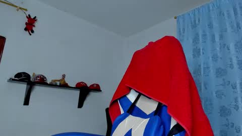 Snapshot of camila_trans19 chatting on 10/28/25, 09:39 Camila online show from 10/28/25, 09:39