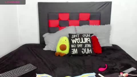 Snapshot of camila_valenciia_ chatting on 06/20/26, 12:58 Camila online show from 06/20/26, 12:58