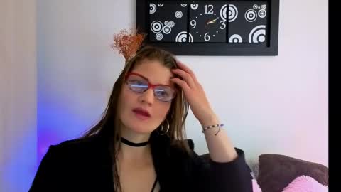 Camila ventura online show from 12/14/25, 07:07