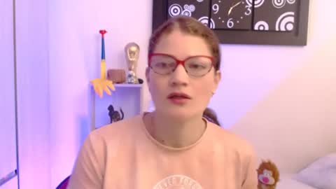 Camila ventura online show from 06/20/26, 12:08