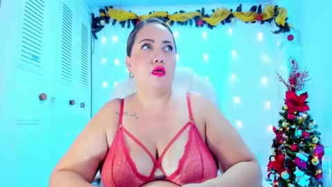 Snapshot of camilaa_foxxx chatting on 12/17/24, 12:12 camilaa foxxx online show from 12/17/24, 12:12
