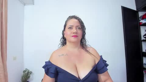 Snapshot of camilaa_foxxx chatting on 05/29/26, 11:03 camilaa foxxx online show from 05/29/26, 11:03