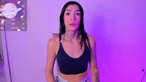 Snapshot of camilacoxx chatting on 06/24/26, 07:13 online show from 06/24/26, 07:13