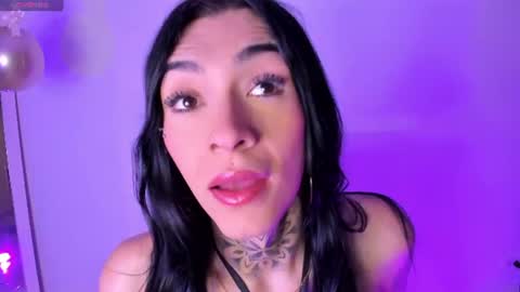 Snapshot of camilacoxx chatting on 06/30/26, 04:35 online show from 06/30/26, 04:35