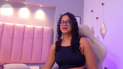 Camila online show from 12/01/25, 12:21