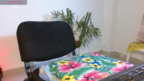 Snapshot of camilaparrisx chatting on 04/11/26, 07:45 camilaparrisx online show from 04/11/26, 07:45