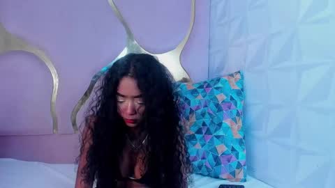 Snapshot of camilaqueenh chatting on 10/21/25, 03:18 camilaqueenh online show from 10/21/25, 03:18