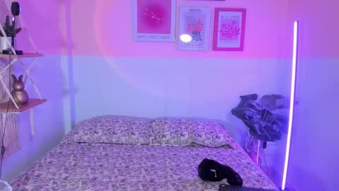 Camila  online show from 09/23/25, 11:46