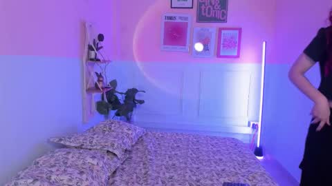 Camila  online show from 09/28/25, 03:39