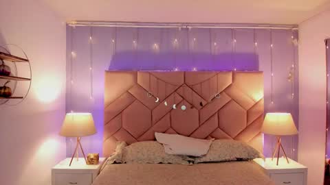 Camila  online show from 09/30/25, 11:37