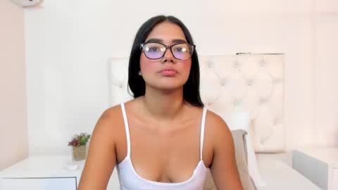 camilarosses online show from 11/07/25, 11:21