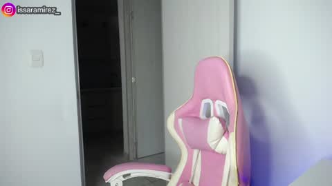 Snapshot of camilaryan chatting on 06/24/26, 11:04 X IGcamiryan01 online show from 06/24/26, 11:04