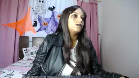 Snapshot of camilasex0 chatting on 11/01/25, 06:32 camilasex0 online show from 11/01/25, 06:32