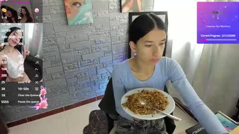 Snapshot of camilavill chatting on 02/22/26, 07:01 CamilaVill online show from 02/22/26, 07:01