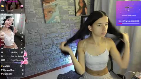 Snapshot of camilavill chatting on 02/25/26, 10:25 CamilaVill online show from 02/25/26, 10:25