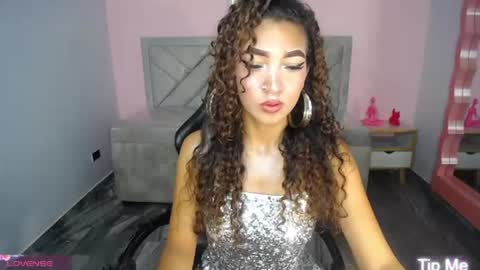 Snapshot of camilavixen_ch chatting on 06/19/26, 08:23 camila online show from 06/19/26, 08:23