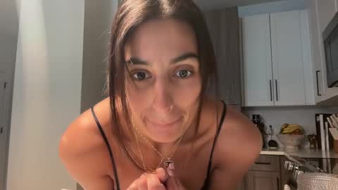 Snapshot of camiliakxoxo chatting on 02/07/25, 01:11 camiliakxoxo online show from 02/07/25, 01:11