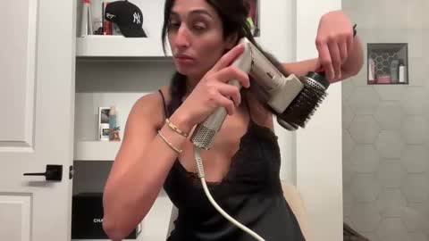 Snapshot of camiliakxoxo chatting on 03/09/25, 02:39 camiliakxoxo online show from 03/09/25, 02:39