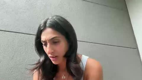 Snapshot of camiliakxoxo chatting on 03/21/26, 02:09 camiliakxoxo online show from 03/21/26, 02:09