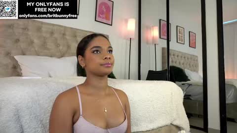 Snapshot of camilitasu chatting on 02/16/25, 09:27 Brit online show from 02/16/25, 09:27