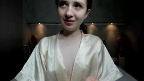 Snapshot of camilla_kelly chatting on 11/26/25, 01:06 Camilla online show from 11/26/25, 01:06