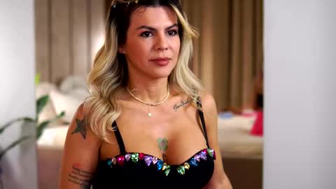 Snapshot of camillastarr chatting on 01/18/26, 06:12 Camy online show from 01/18/26, 06:12