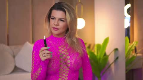 Snapshot of camillastarr chatting on 02/10/26, 08:35 Camy online show from 02/10/26, 08:35