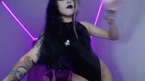 Snapshot of camille_666 chatting on 01/17/25, 01:57 Camille online show from 01/17/25, 01:57