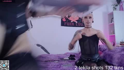 Snapshot of camille_666 chatting on 03/19/26, 10:03 Camille online show from 03/19/26, 10:03