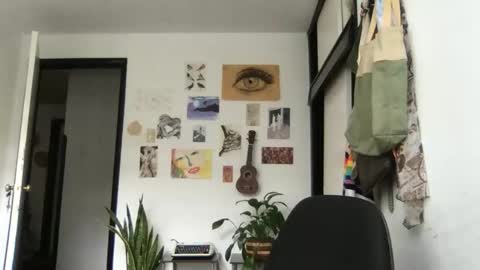 Snapshot of camille_delrey chatting on 04/07/26, 05:02 Camille online show from 04/07/26, 05:02