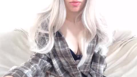 Snapshot of camillebunny chatting on 05/08/26, 03:12 CamilleBunny online show from 05/08/26, 03:12
