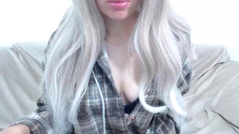 Snapshot of camillebunny chatting on 05/10/26, 03:33 CamilleBunny online show from 05/10/26, 03:33
