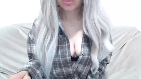 Snapshot of camillebunny chatting on 05/12/26, 02:19 CamilleBunny online show from 05/12/26, 02:19